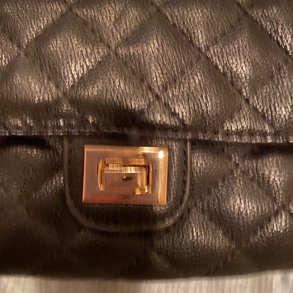 3/$20 Forever 21 black purse with long gold chain - Picture 5 of 10